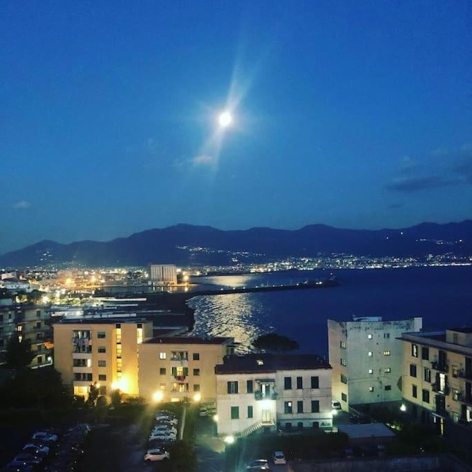 Sostaoplontina Casa Vacanza Torre Annunziata Kültér fotó